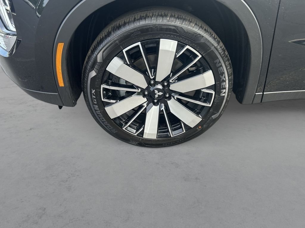 New 2026 BLK DIAMOND Mitsubishi SE image 33