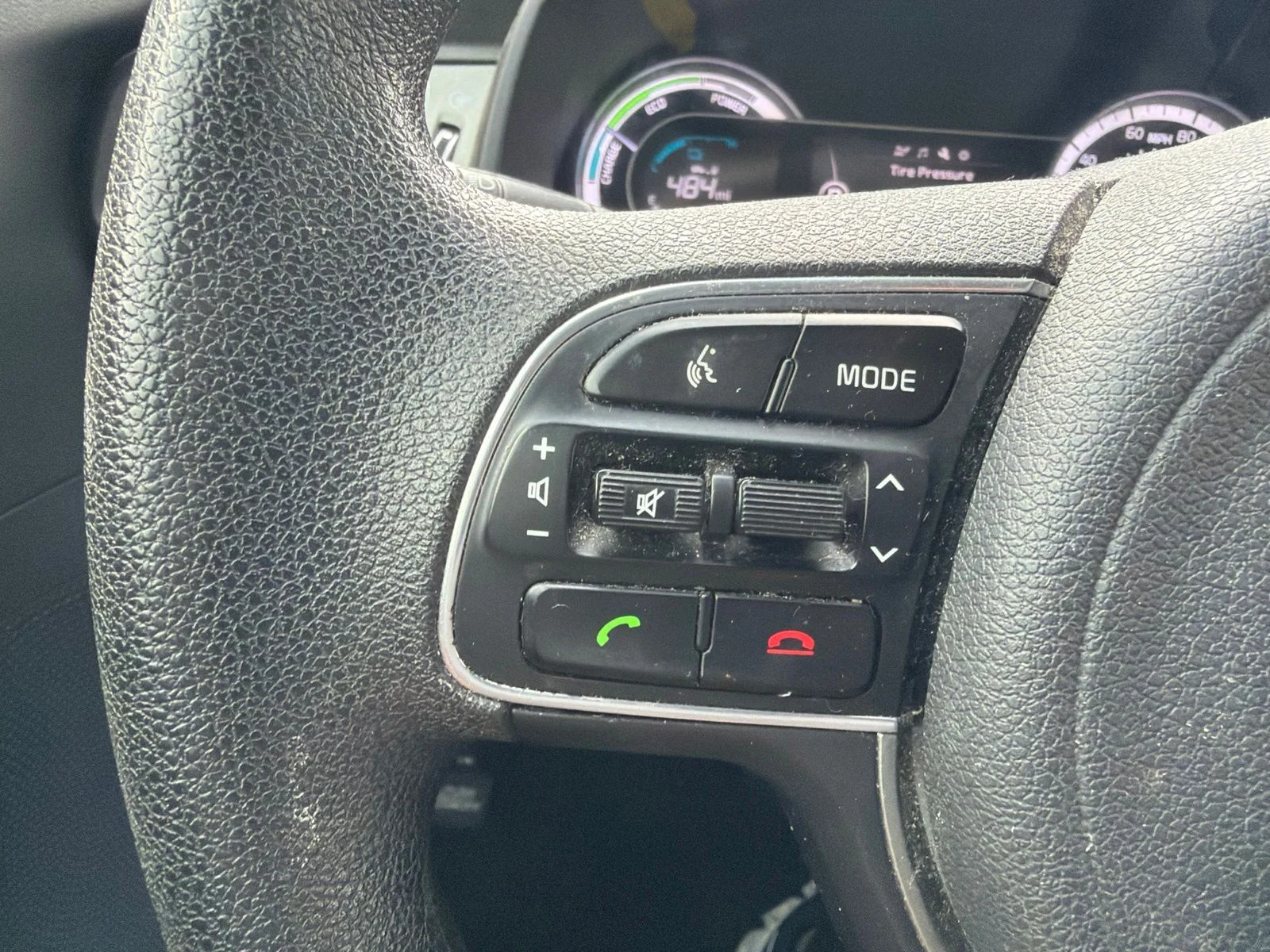 Used 2019 Silky Silver Kia LX image 22