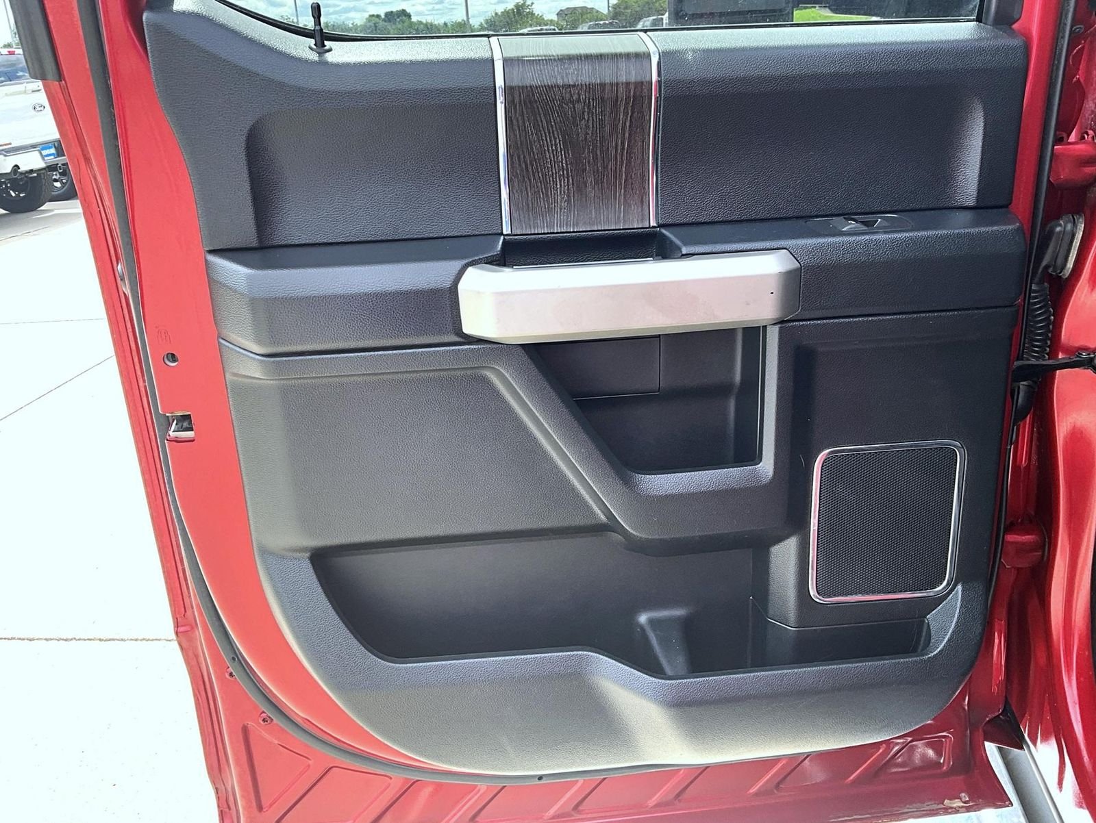 Used 2020 Gray Ford Lariat image 21