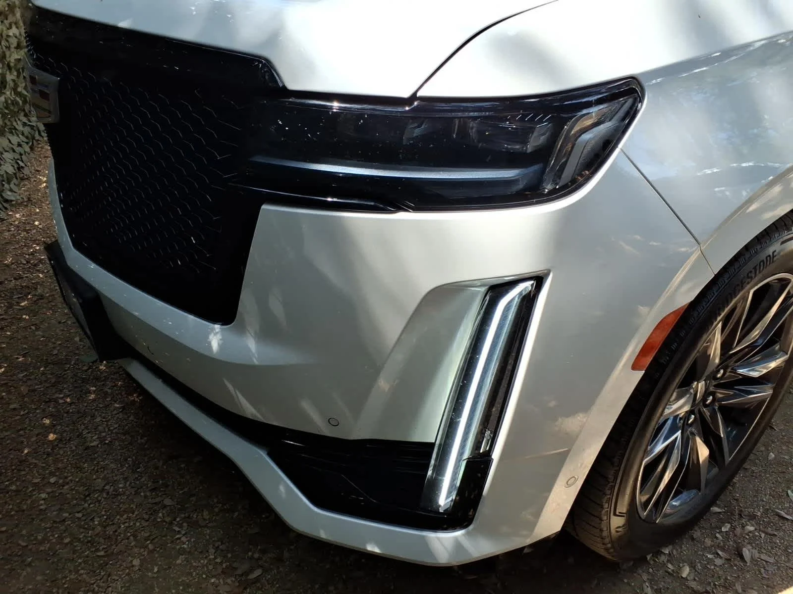 Certified Used 2024 Crystal White Tricoat Cadillac Sport Platinum image 5