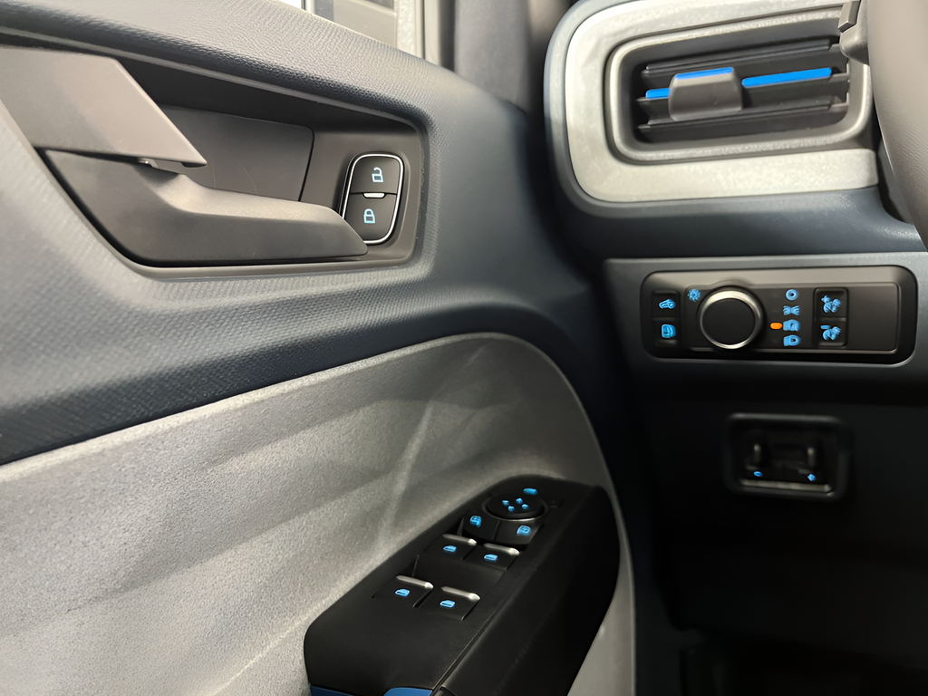 New 2026 Carbonized Gray Metallic Ford XLT image 17