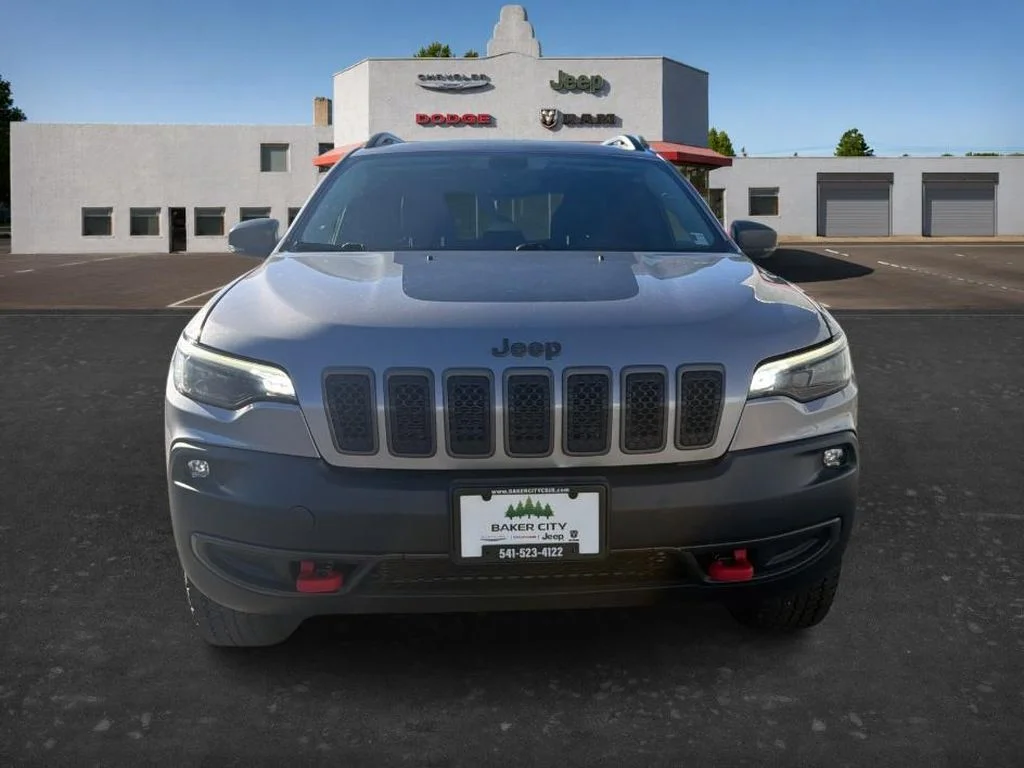 Used 2019 Billet Silver Metallic Clearcoat Jeep Trailhawk Elite image 2