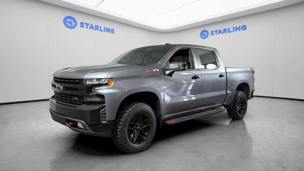 Used 2021 SATIN STEEL METALLIC Chevrolet LT Trail Boss image 2