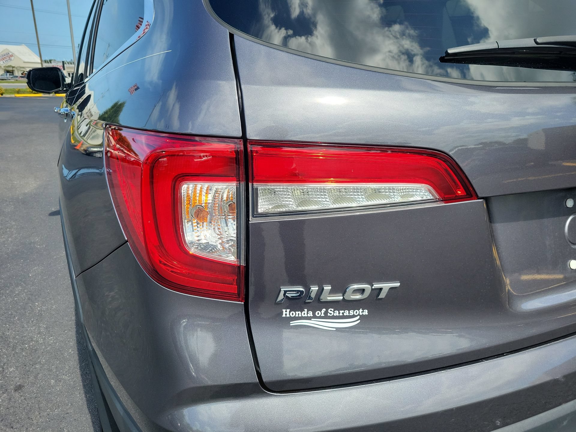 Used 2019 Gray Honda Elite image 11