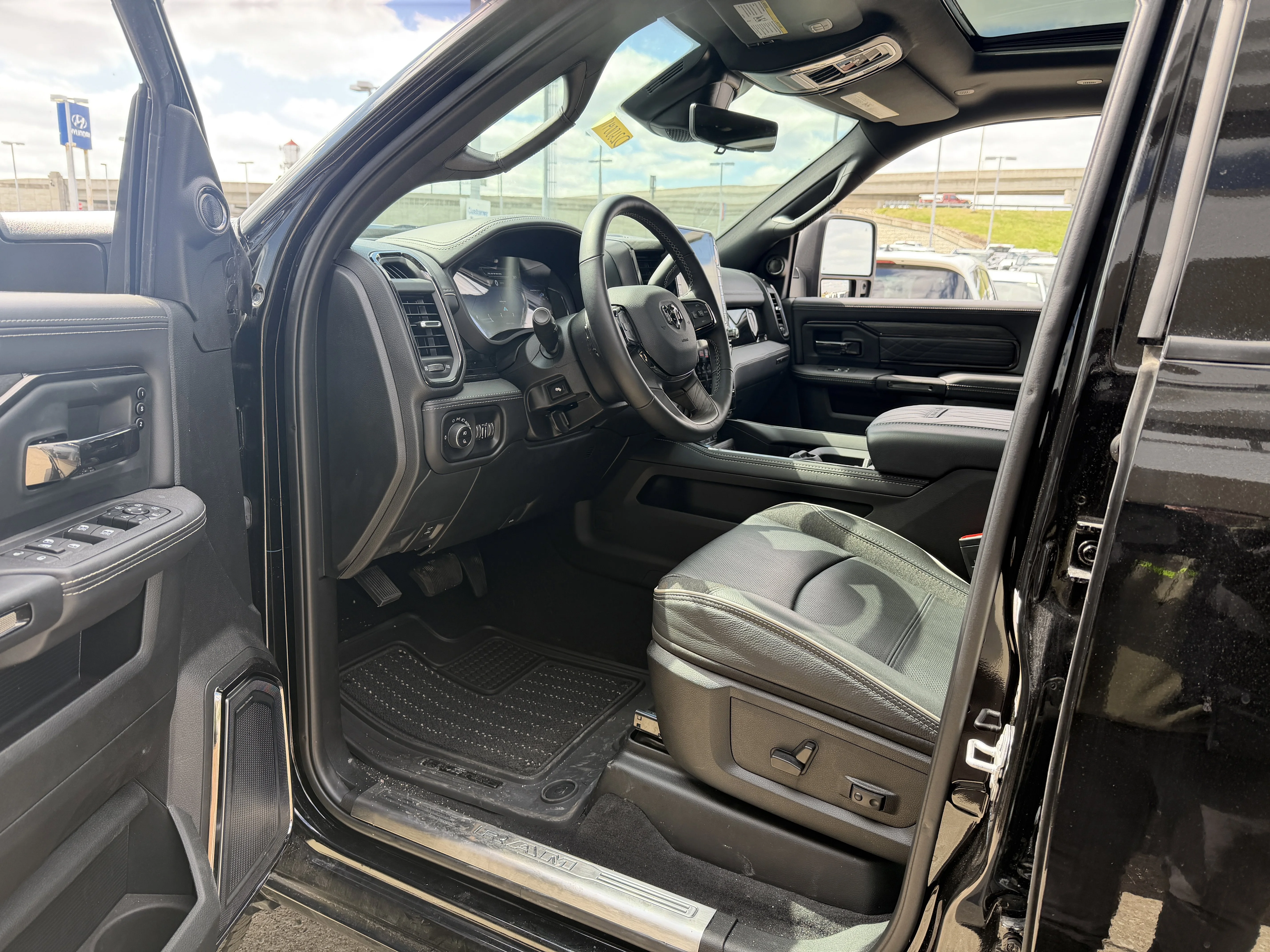 2026 RAM 2500 Limited - Photo 36