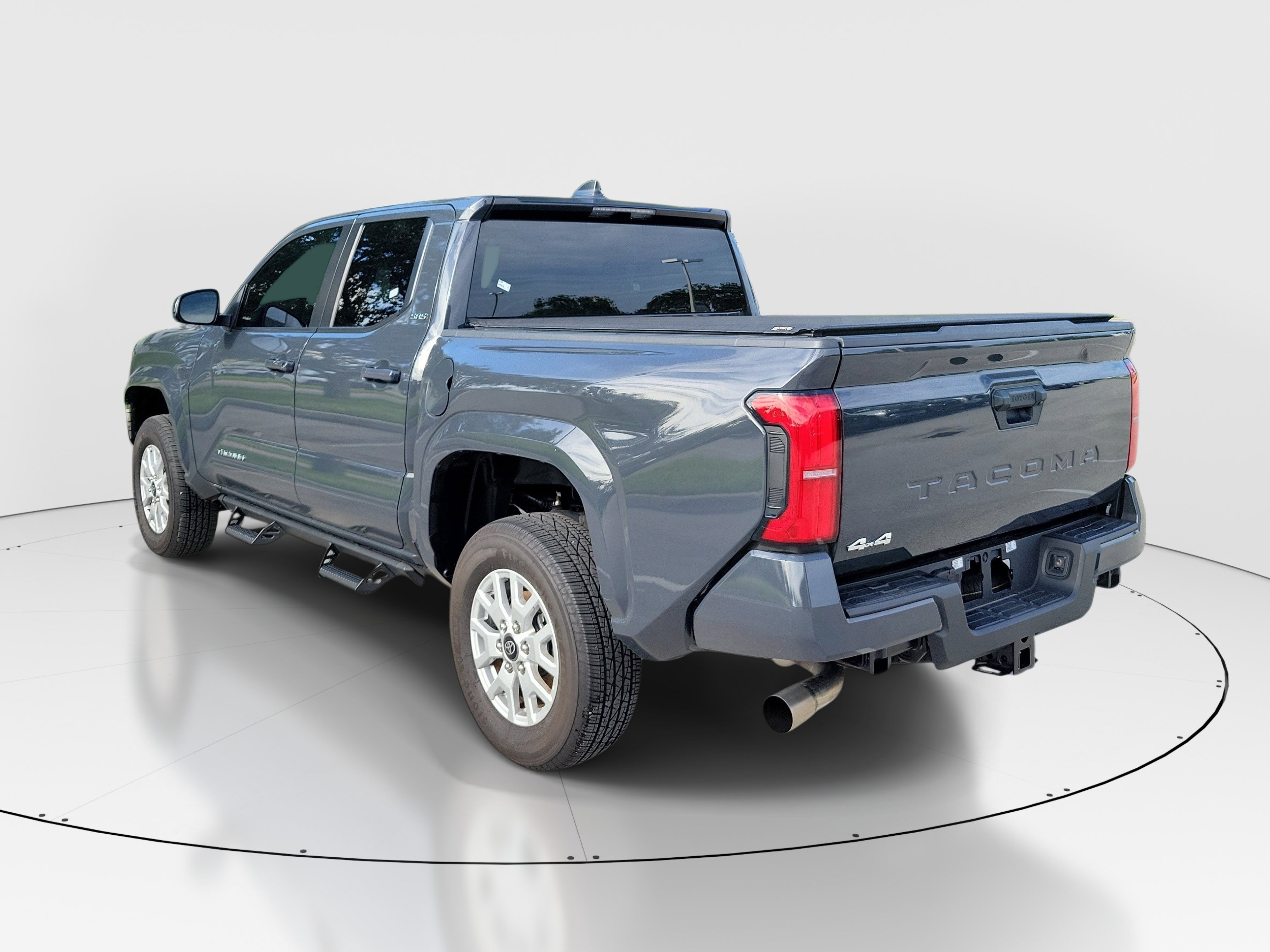 Used 2025 Underground Toyota SR5 image 5