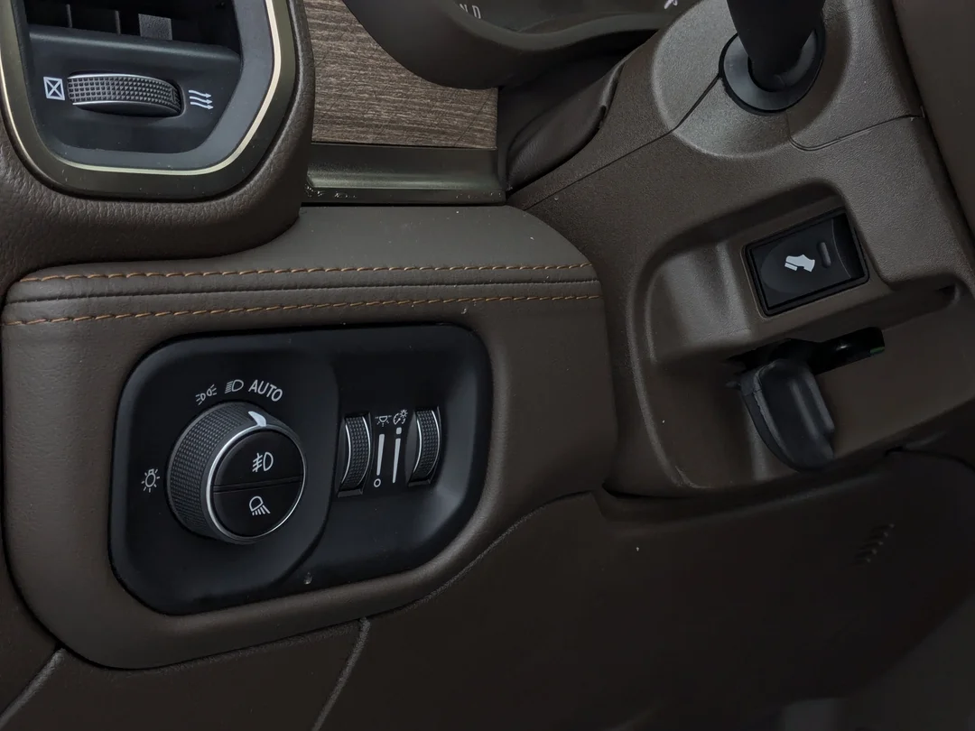 New 2026 White RAM Limited Longhorn - - 4x4 - Bison Brown Premium Leather - Longhorn Level 1 Equip & More! image 16