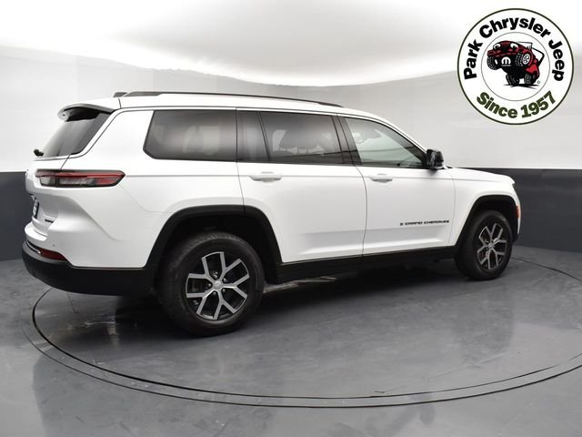 Used 2023 White/off-white Jeep Limited image 6