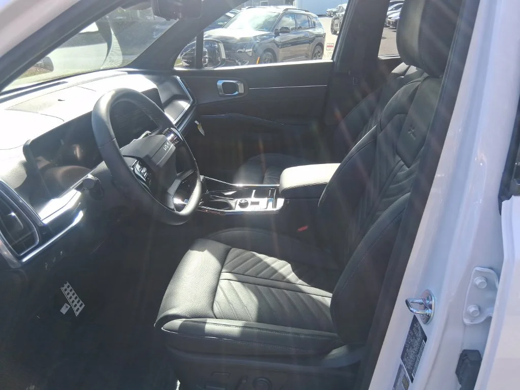 Used 2026 White Kia X-Line SX Prestige image 10