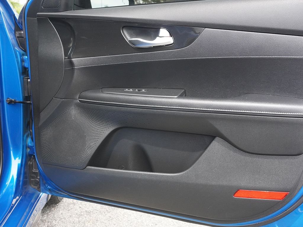 Used 2022 Blue Kia GT-Line image 19