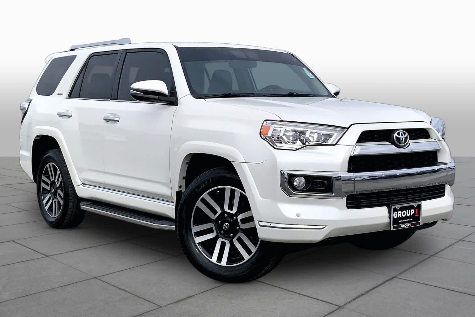 Used 2018 Blizzard Pearl Toyota Limited image 3