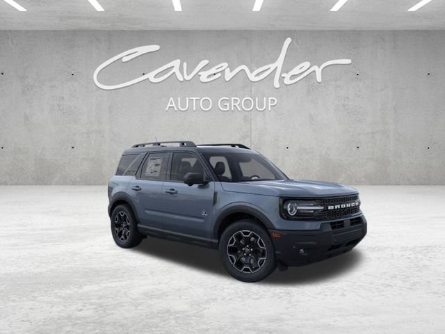 New 2025 Azure Gray Metallic Tri-Coat Ford Outer Banks® image 8