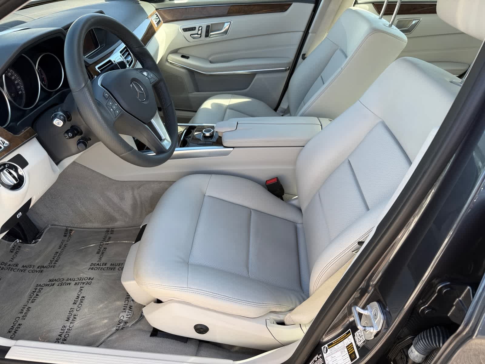 Used 2016 Steel Grey Metallic Mercedes-Benz E 350 Luxury image 9
