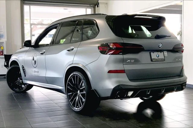 New 2026 Gray BMW sDrive40i image 3