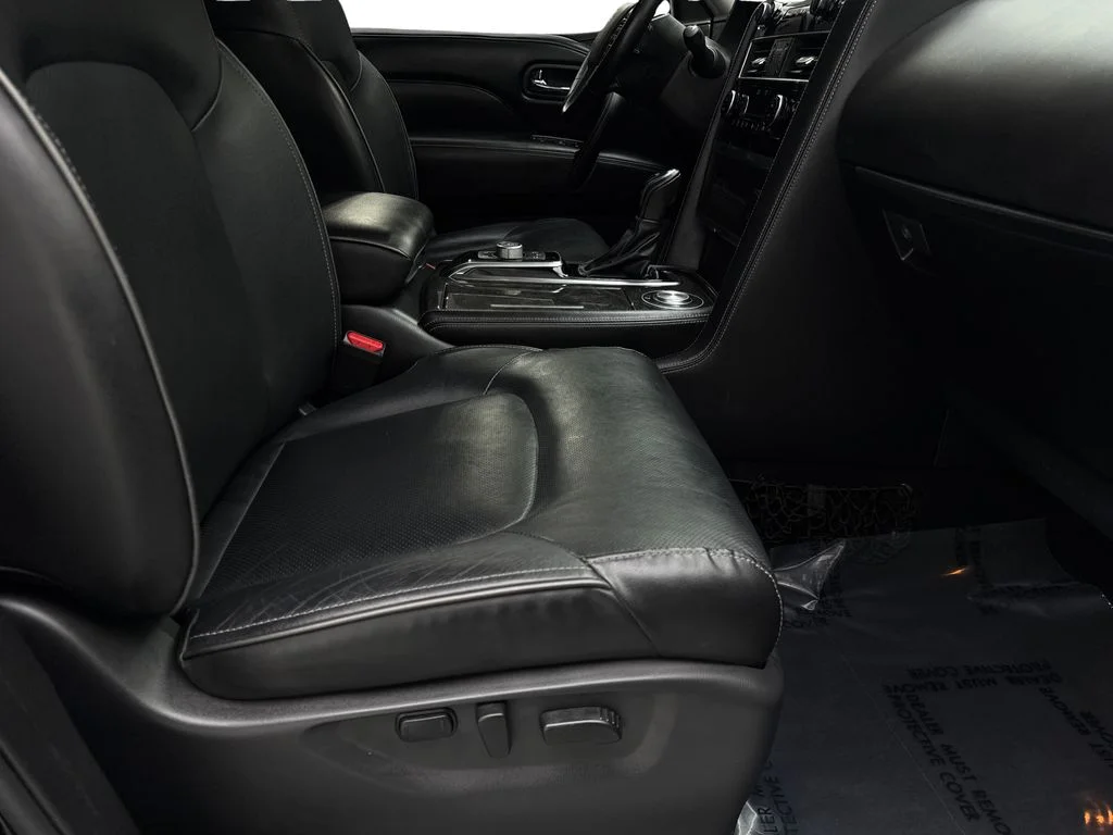 Used 2023 Black INFINITI LUXE image 48