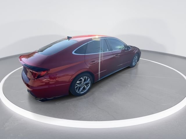 Used 2023 Red Hyundai SEL image 8