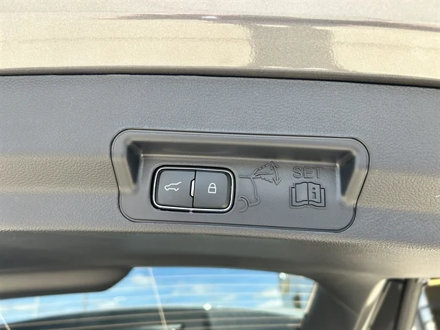 New 2026 Carbonized Gray Metallic FORD ST-Line image 7