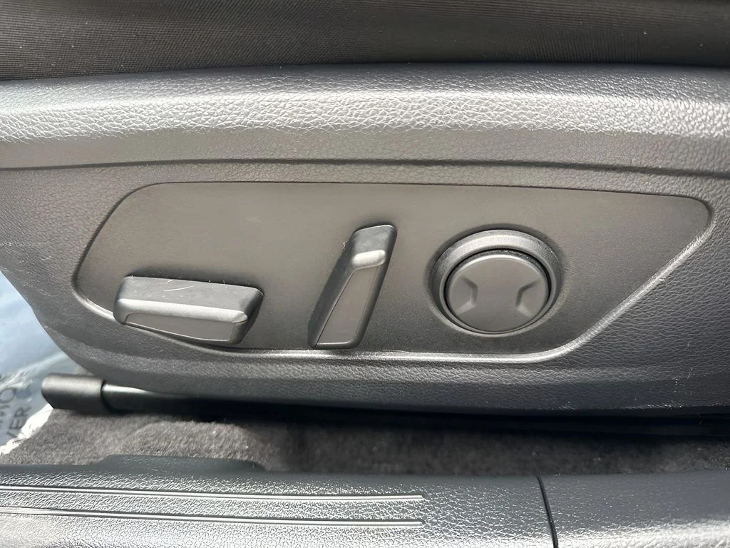 Used 2025 Gray Kia GT-Line image 10