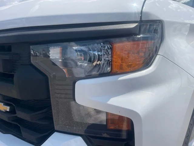 Used 2025 White Chevrolet Custom image 4