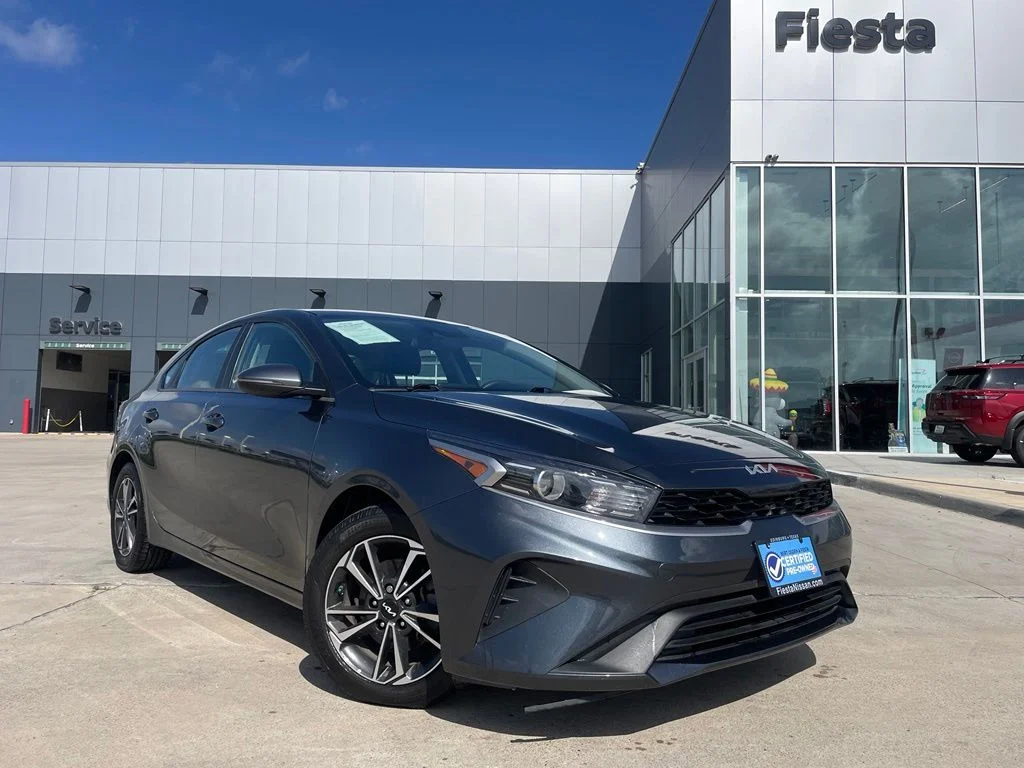 Used 2024 Gray Kia LXS image 1