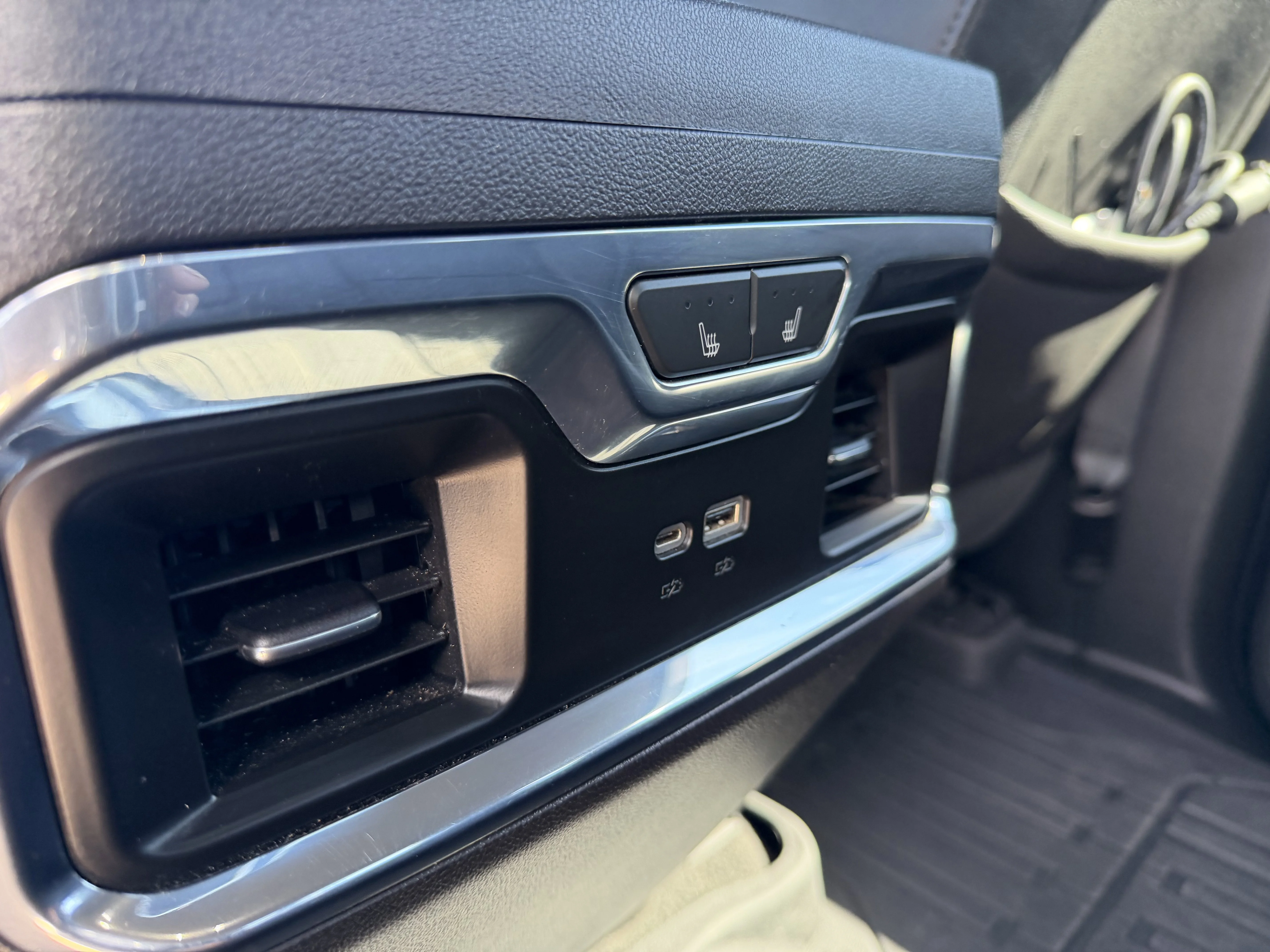 Used 2024 Sterling Metallic GMC SLT image 12