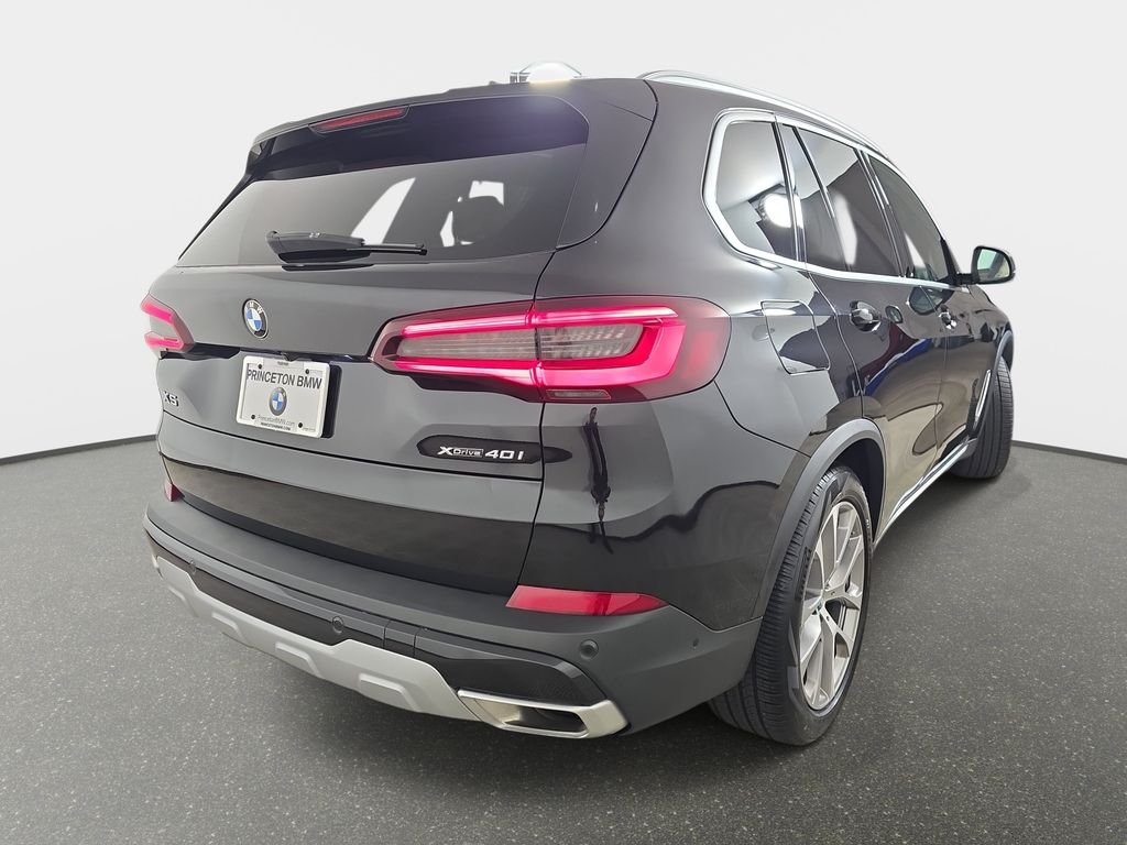 Used 2022 Black Sapphire Metallic BMW xDrive40i image 39