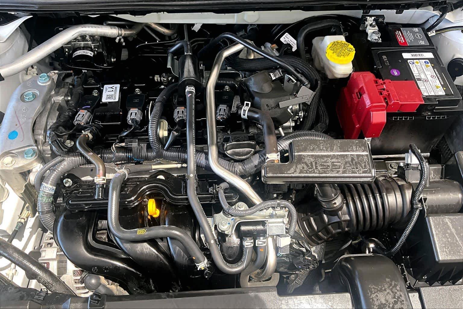 Used 2023 Aspen White Tricoat Nissan SR image 33