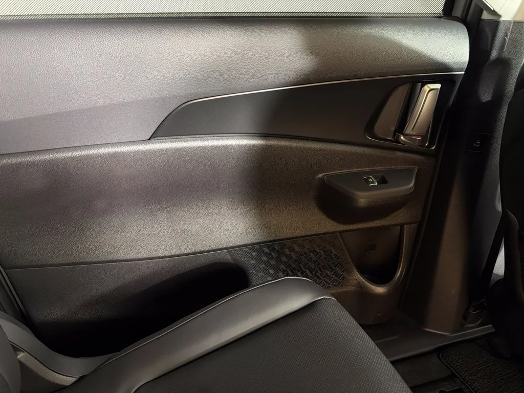 New 2027 Ceramic Silver Kia SX image 19