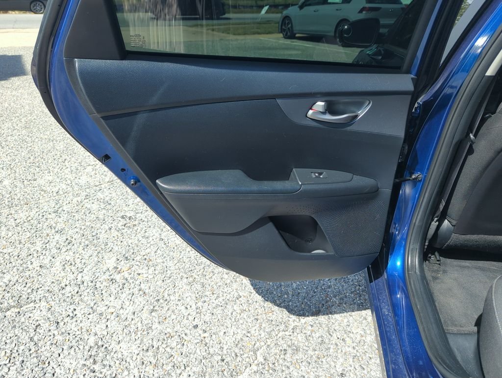Used 2021 Blue Kia LXS image 26