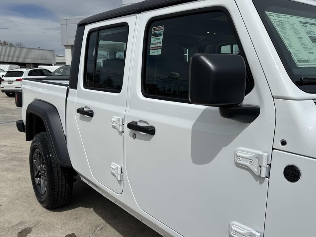 New 2026 Bright White Clear-Coat Exterior Paint Jeep Sport image 16