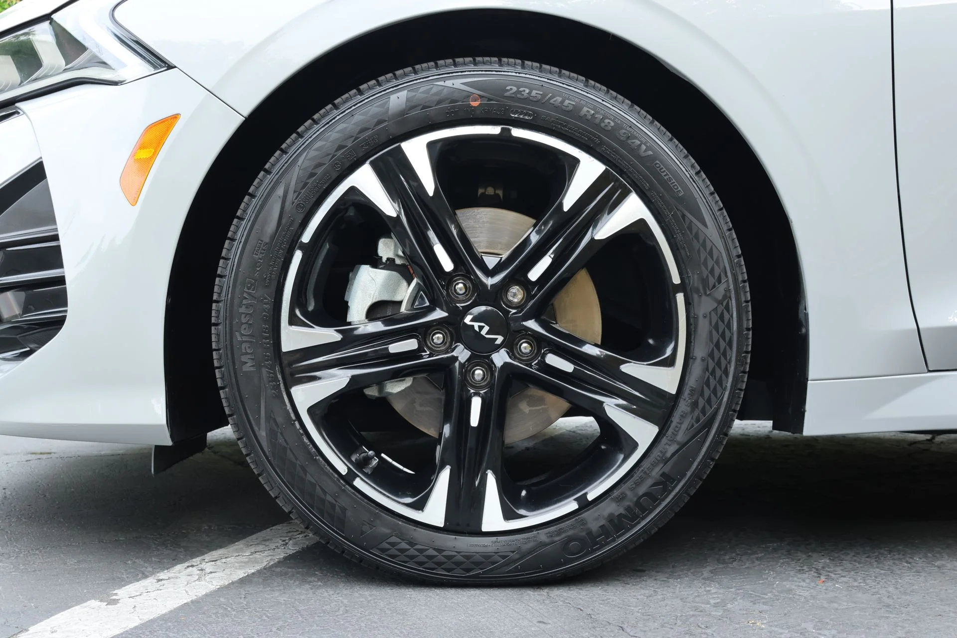Used 2024 Gray Kia GT-Line image 5