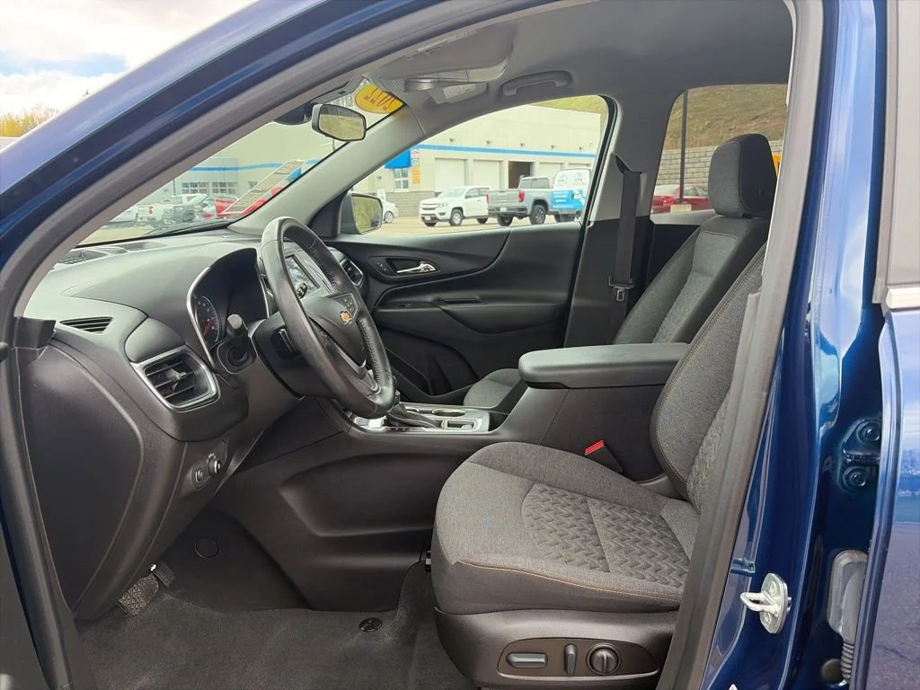 2022 Chevrolet Equinox LT - Photo 10