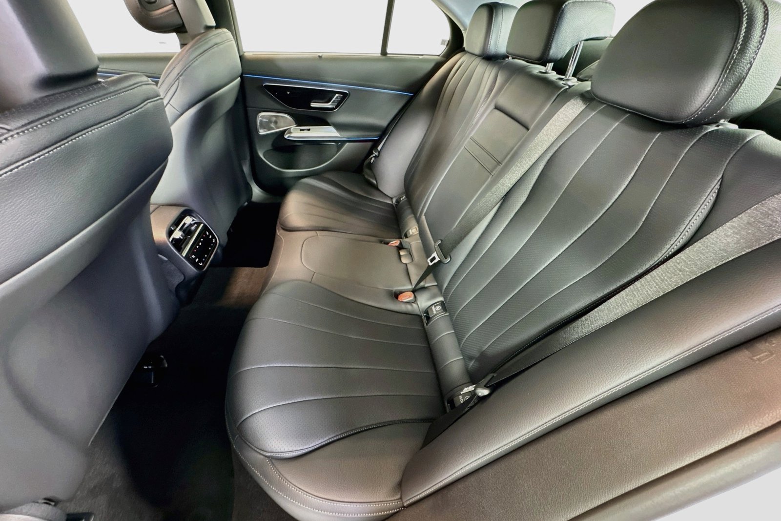 New 2027 Polar White Mercedes-Benz E 350 image 22