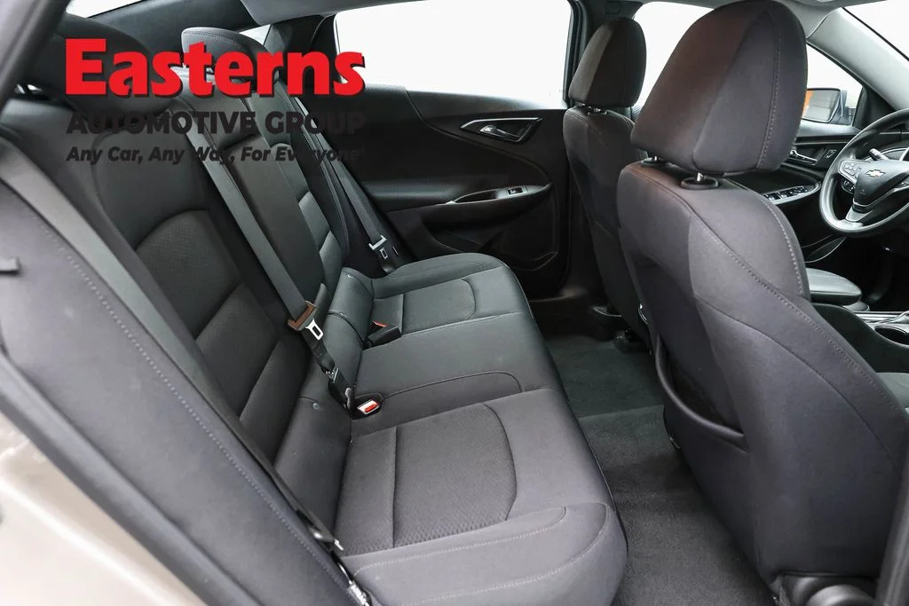 Used 2025 Gray Chevrolet LT image 23