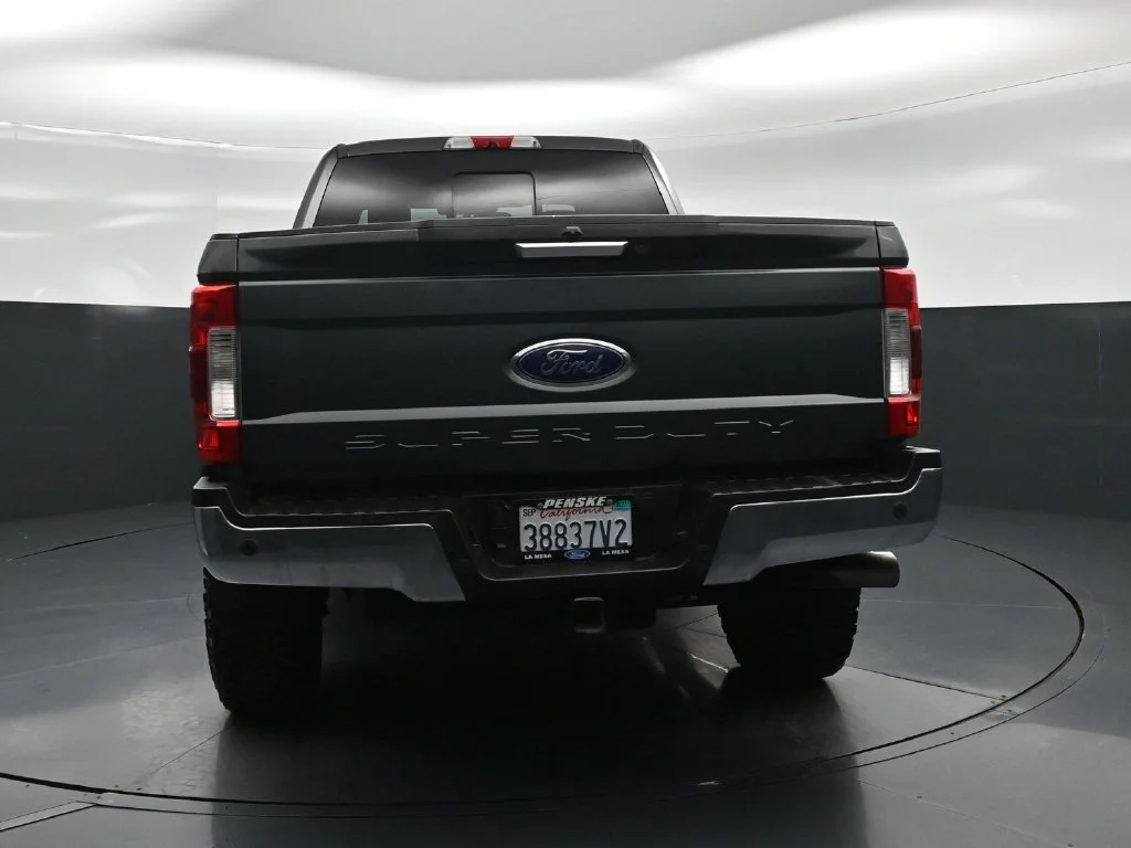 Used 2019 Gray Ford XLT image 22