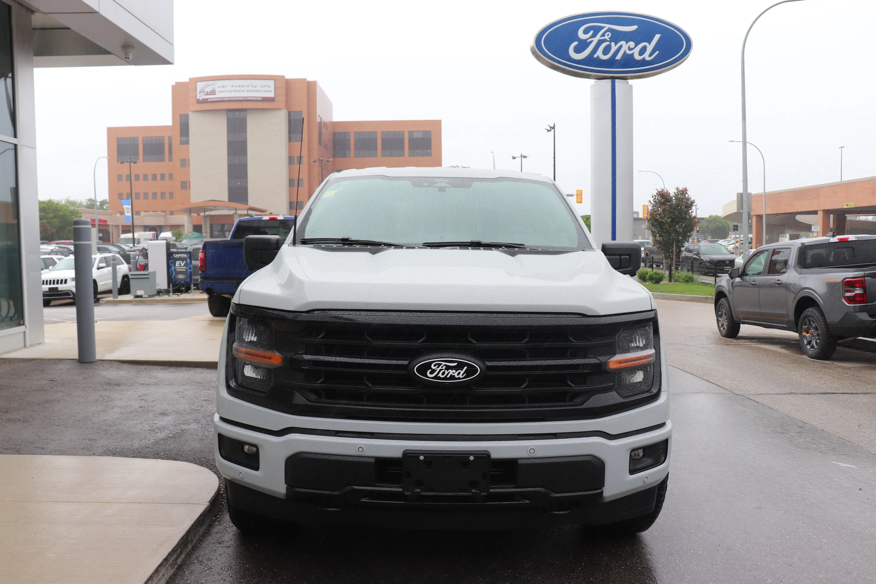 New 2026 AVALANCHE Ford XLT image 2