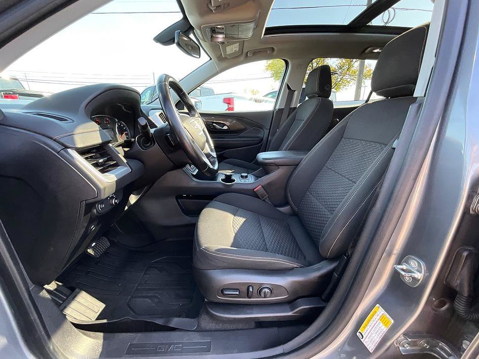 Used 2019 Gray GMC SLE image 4