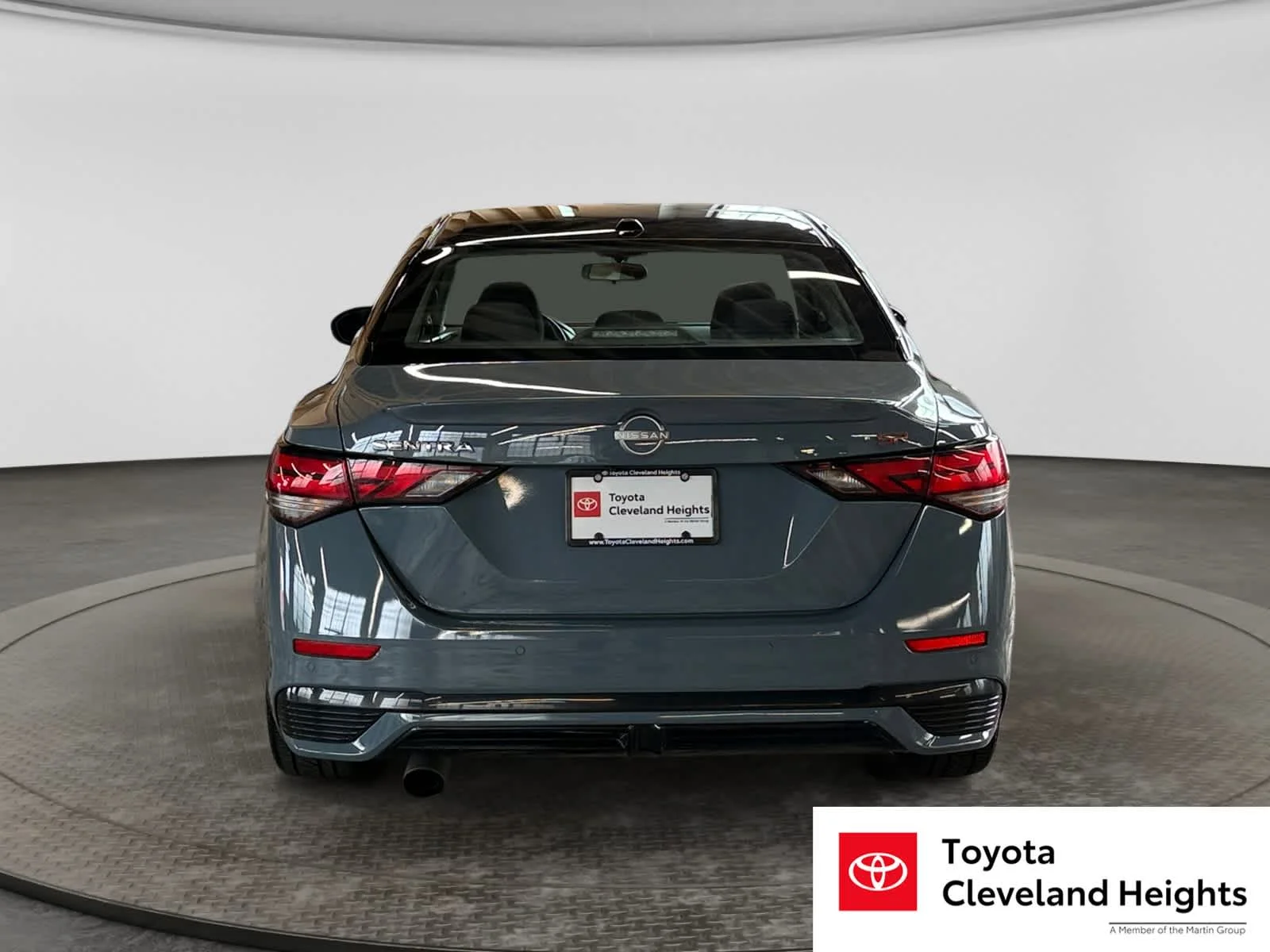 Used 2025 Atlantic Gray Metallic/Super Black Nissan SR image 6