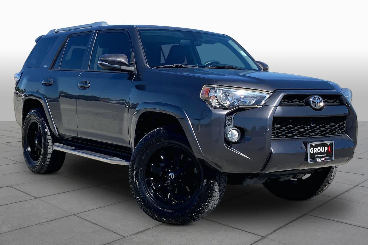 Used 2018 Magnetic Gray Metallic Toyota SR5 Premium image 3