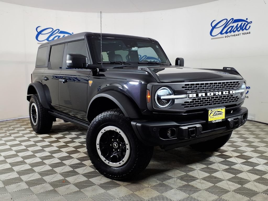 Used 2023 Shadow Black Ford Base image 1