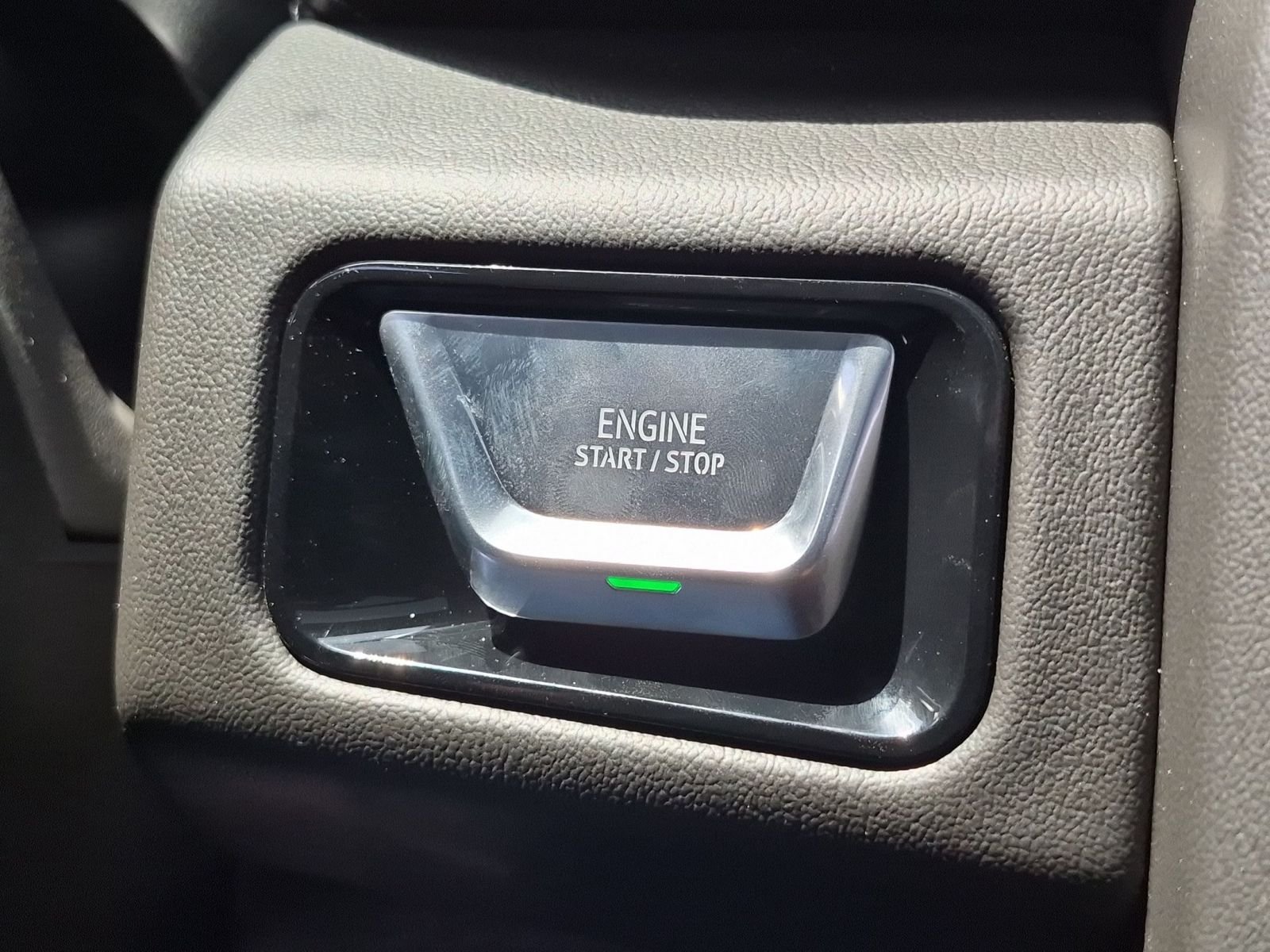 2026 GMC Yukon Denali - Photo 14