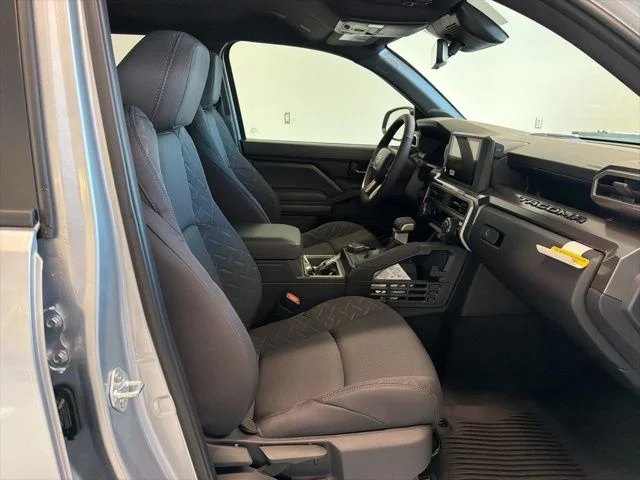 2026 Toyota Tacoma SR5 - Photo 18