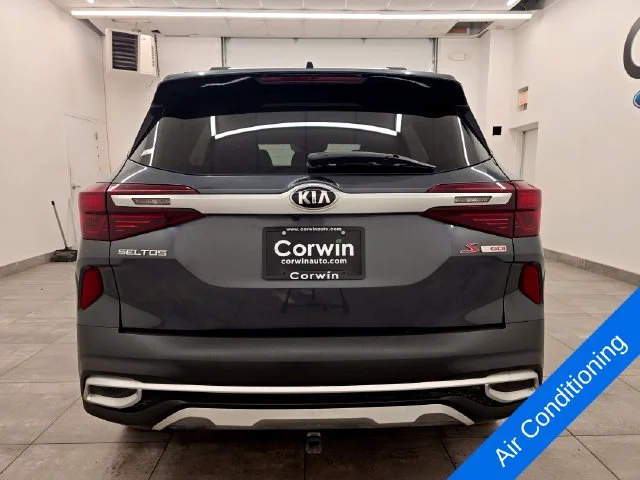 Used 2021 Gravity Gray Kia S image 4