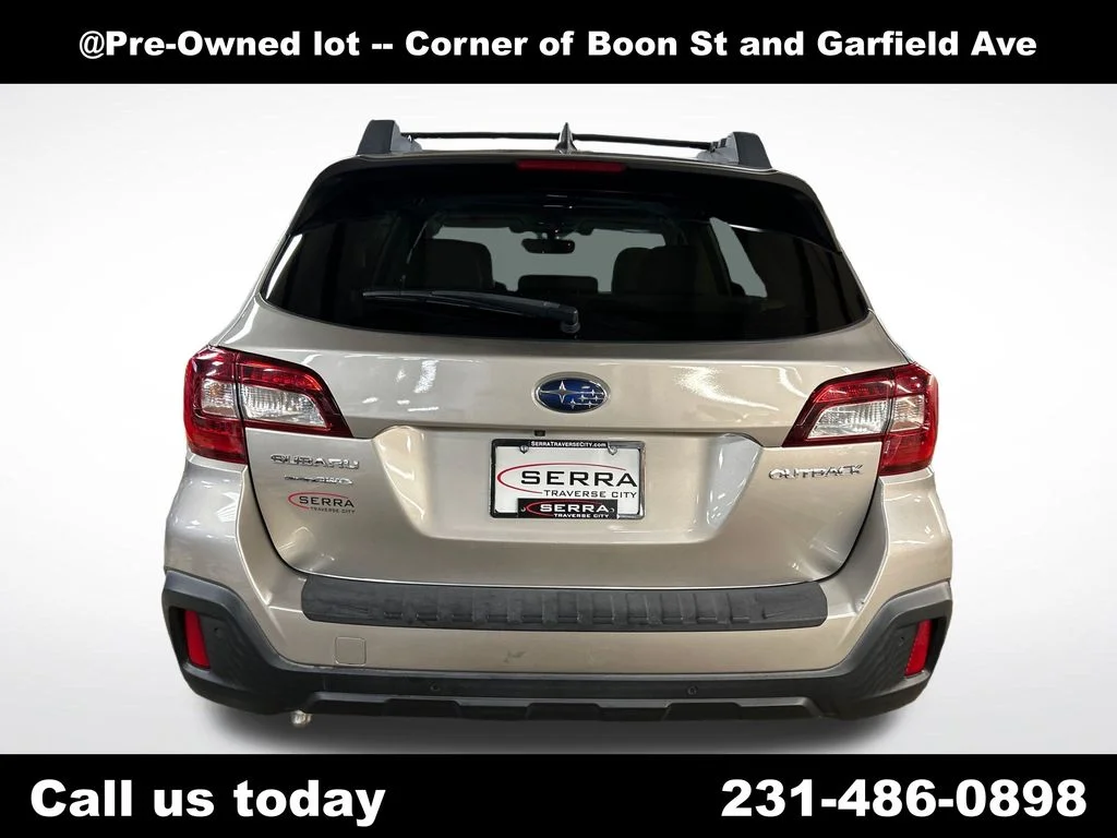 Used 2018 Gray Subaru 2.5i image 4