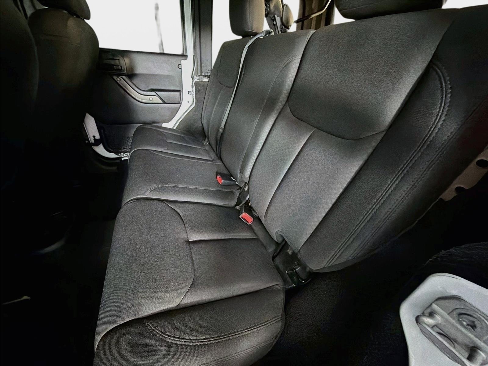 Used 2016 Bright White Clearcoat Jeep Sport image 18