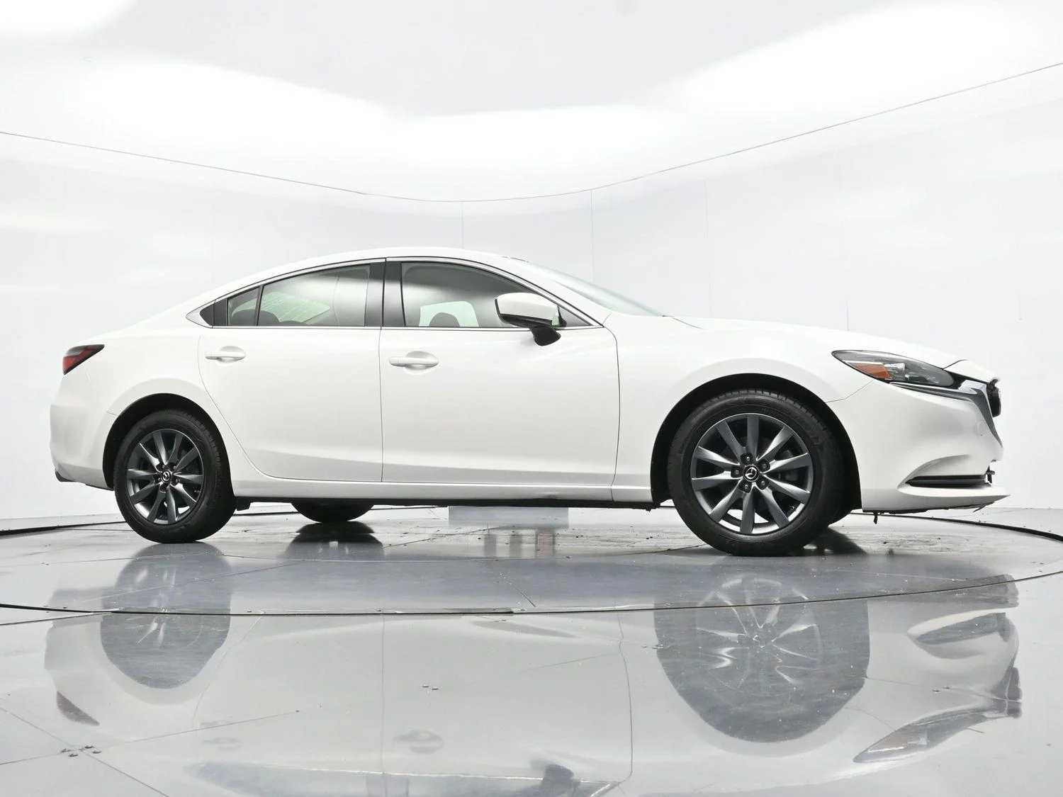 Used 2018 Snowflake White Pearl Mica Mazda Sport image 37