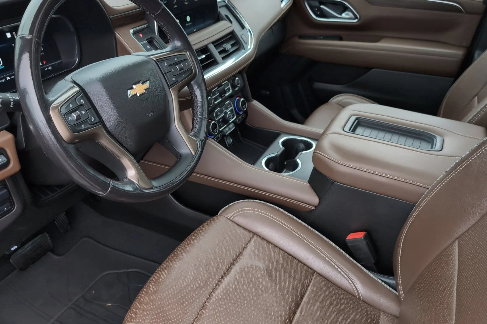 Used 2022 EVERGREEN GRAY METALLIC Chevrolet High Country image 11