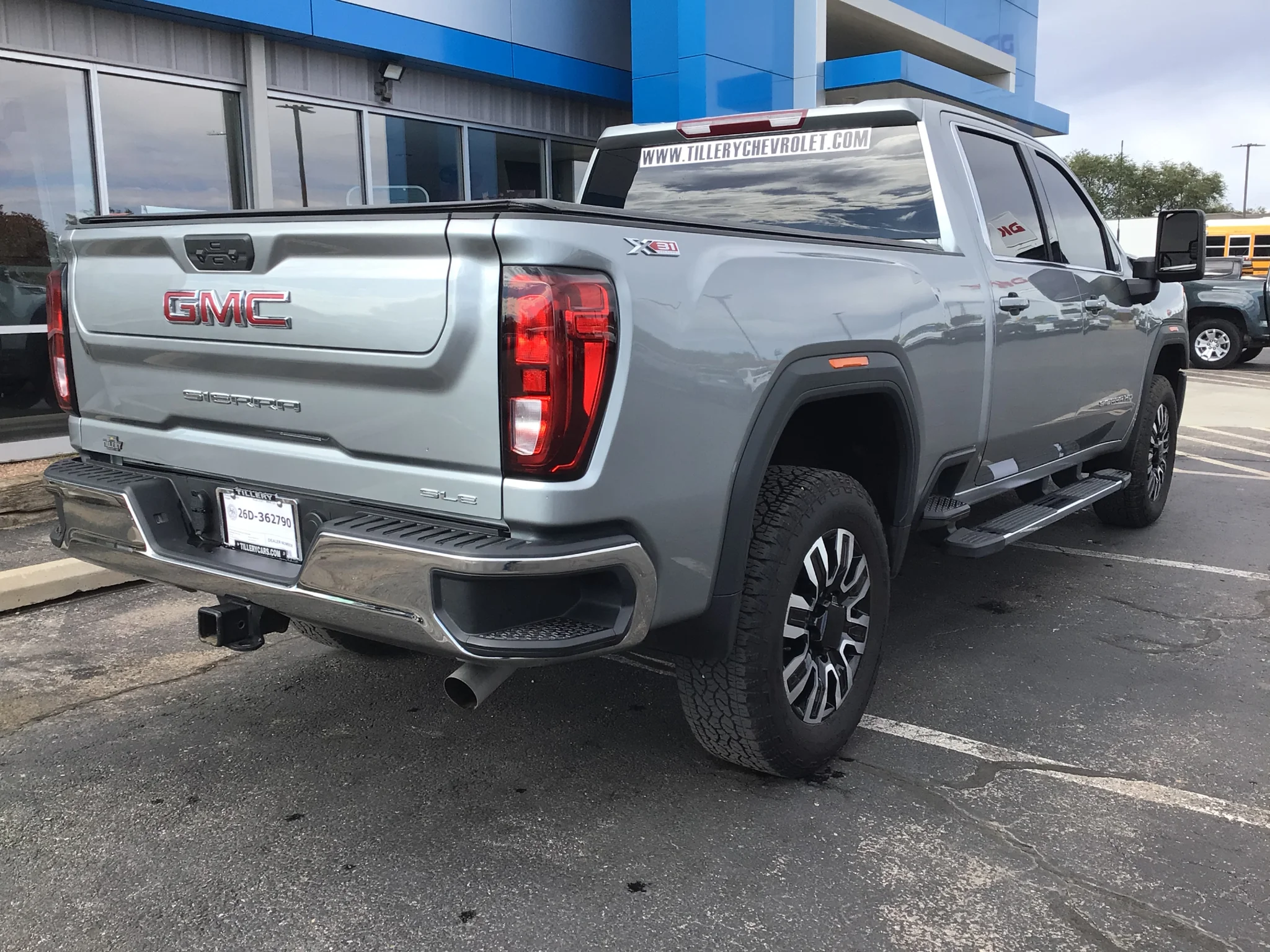 Used 2026 Sterling Metallic GMC SLE image 5