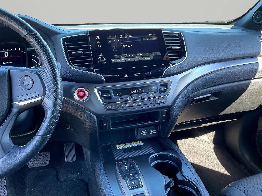 Used 2023  Honda EX-L image 10