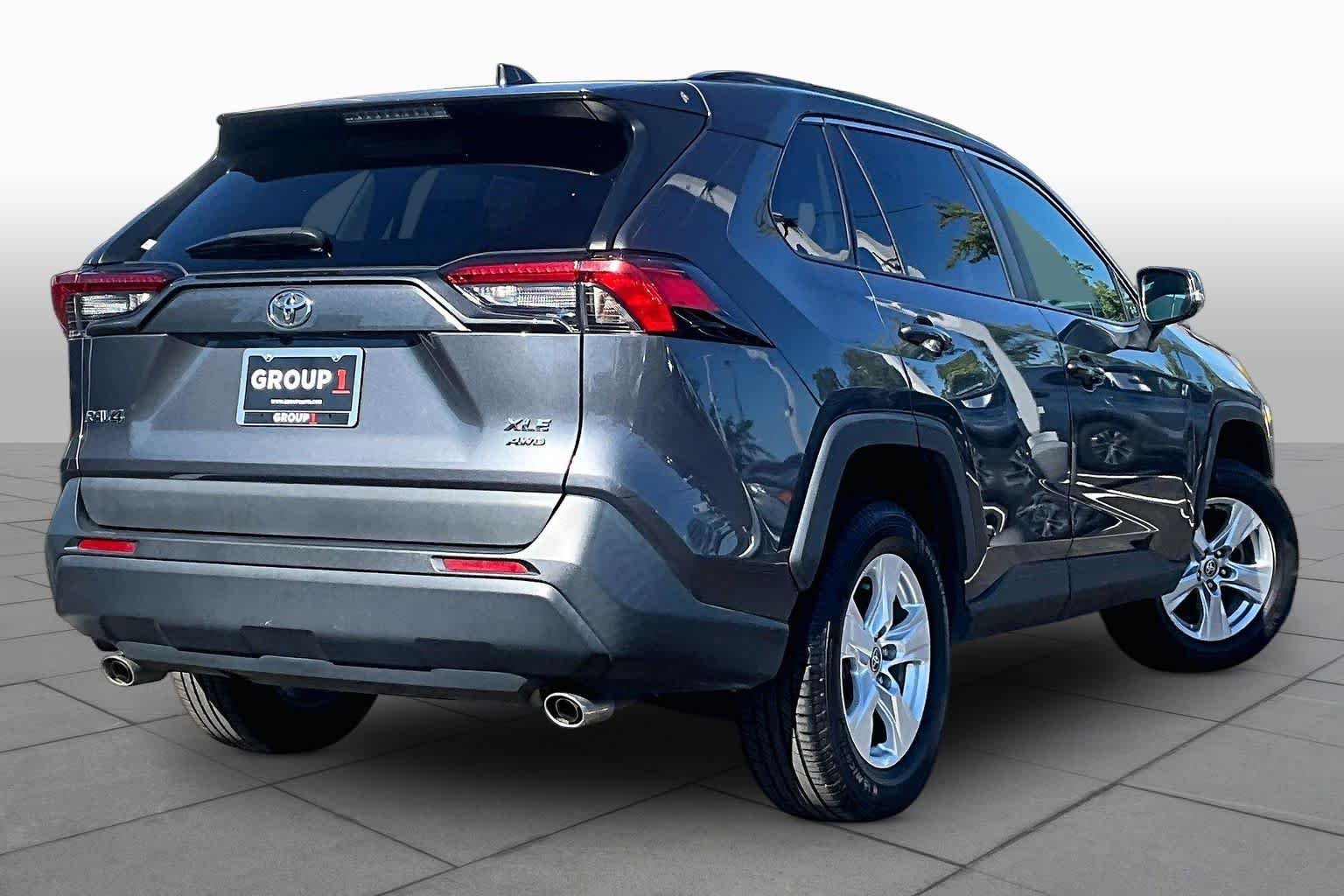 Used 2021 Magnetic Gray Metallic Toyota XLE image 13